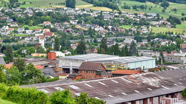 Das Fricker Ausstellungsschiff ist auf Kurs